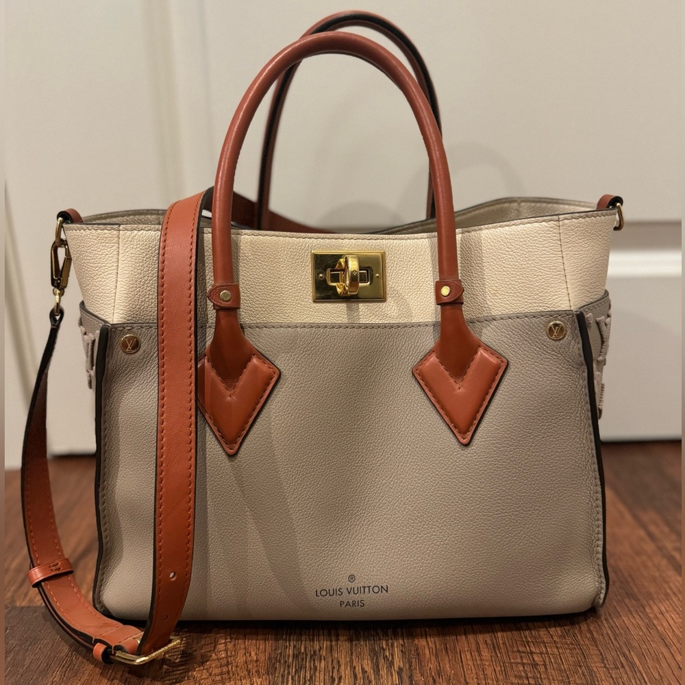Louis Vuitton On My Side MM tote bag